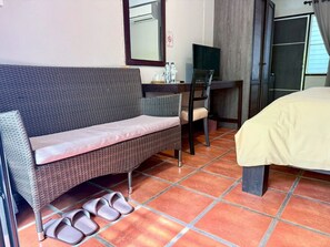 Double Room | Desk, blackout drapes, free WiFi, bed sheets - Baan Warabordee Hotel (Chiang Rai)