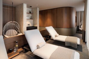 Premium bedding, down comforters, in-room safe, blackout drapes - Andermatt Alpine Apartments (Andermatt)