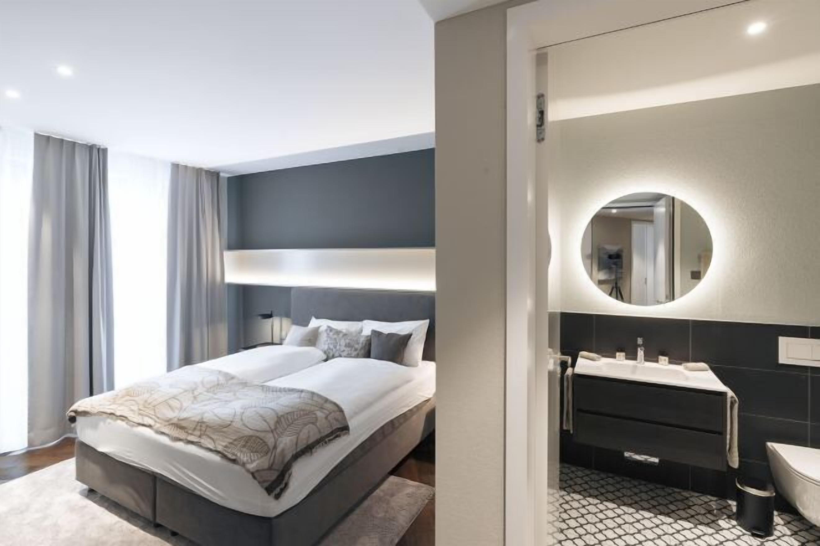 高档床上用品、客房内保险箱、遮光窗帘、隔音