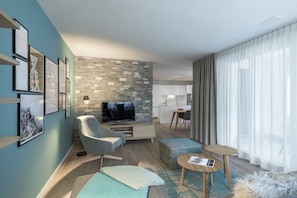 Standard Apartment, 2 Bedrooms, Non Smoking | Living area | 40-inch flat-screen TV with cable channels, TV
