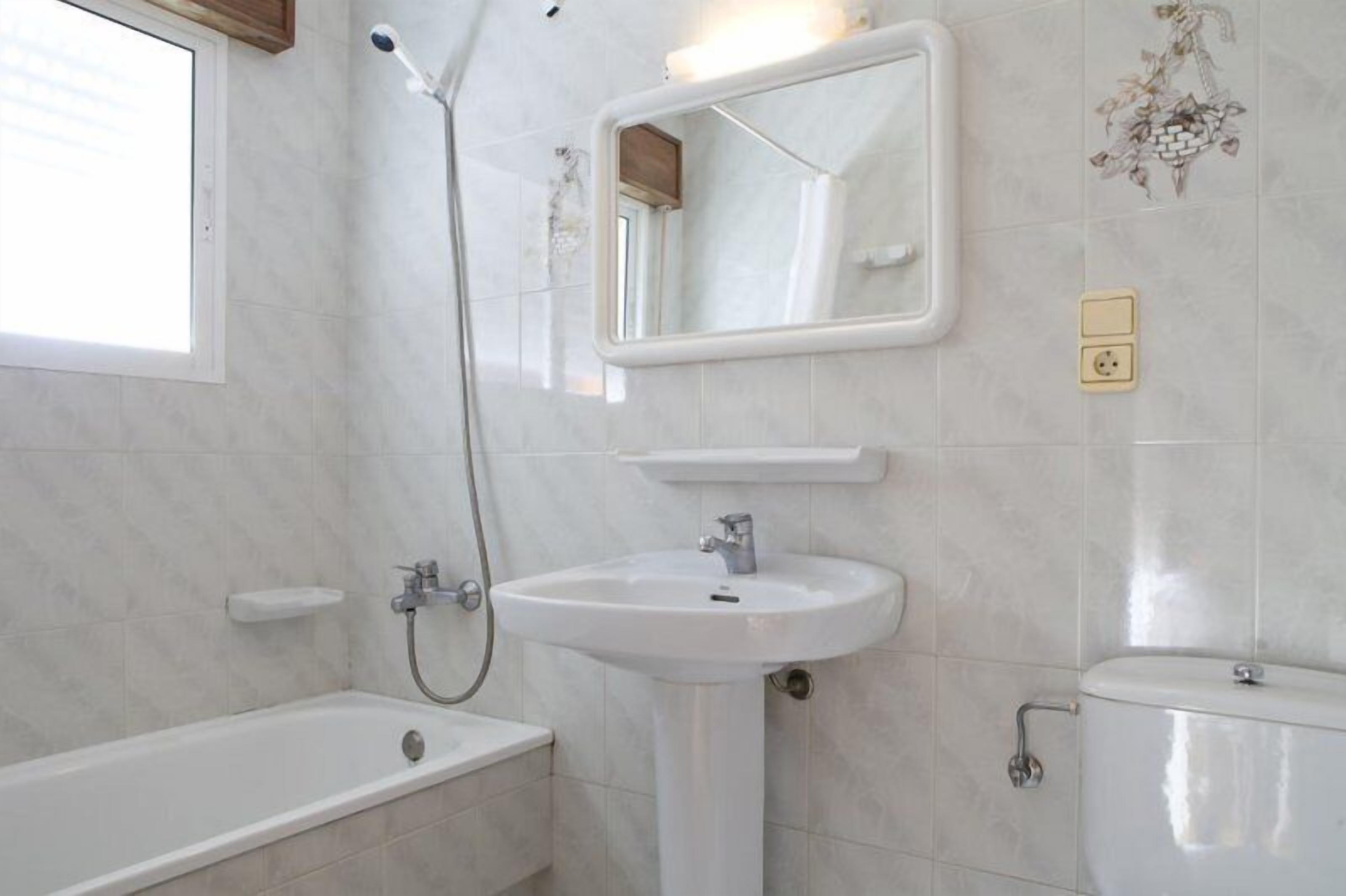 free toiletries, hair dryer, towels