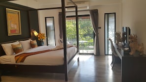 In-room safe, individually decorated, desk, rollaway beds - Big Tree Old Town Hotel (Chiang Mai)