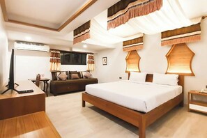 Premium Room | In-room safe, individually decorated, desk, rollaway beds - Big Tree Old Town Hotel (Chiang Mai)