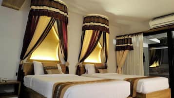 Deluxe Room | Blackout drapes, iron/ironing board, free WiFi, bed sheets