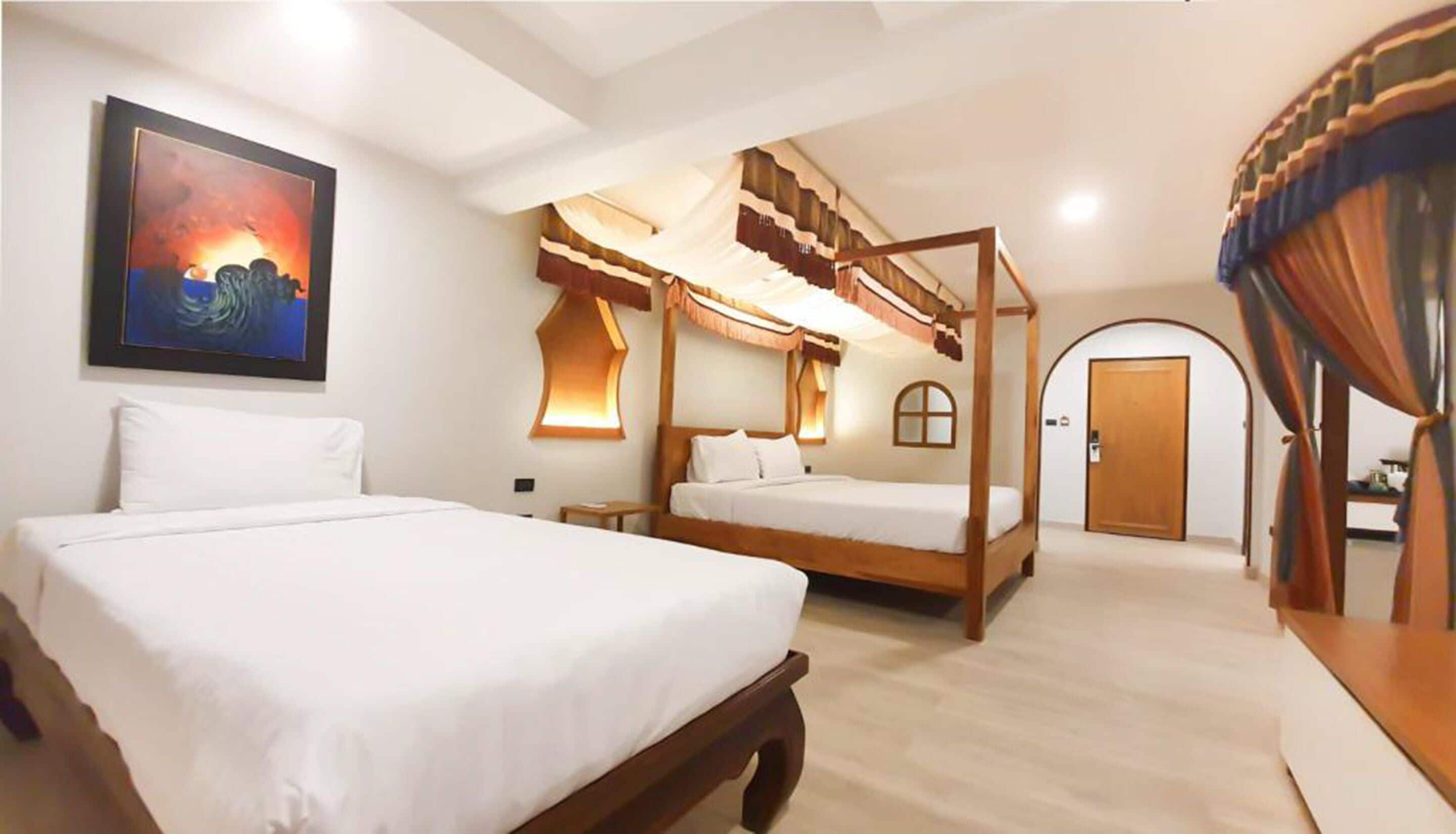 family suite | 1 bedroom, in-room safe, individually decorated, desk