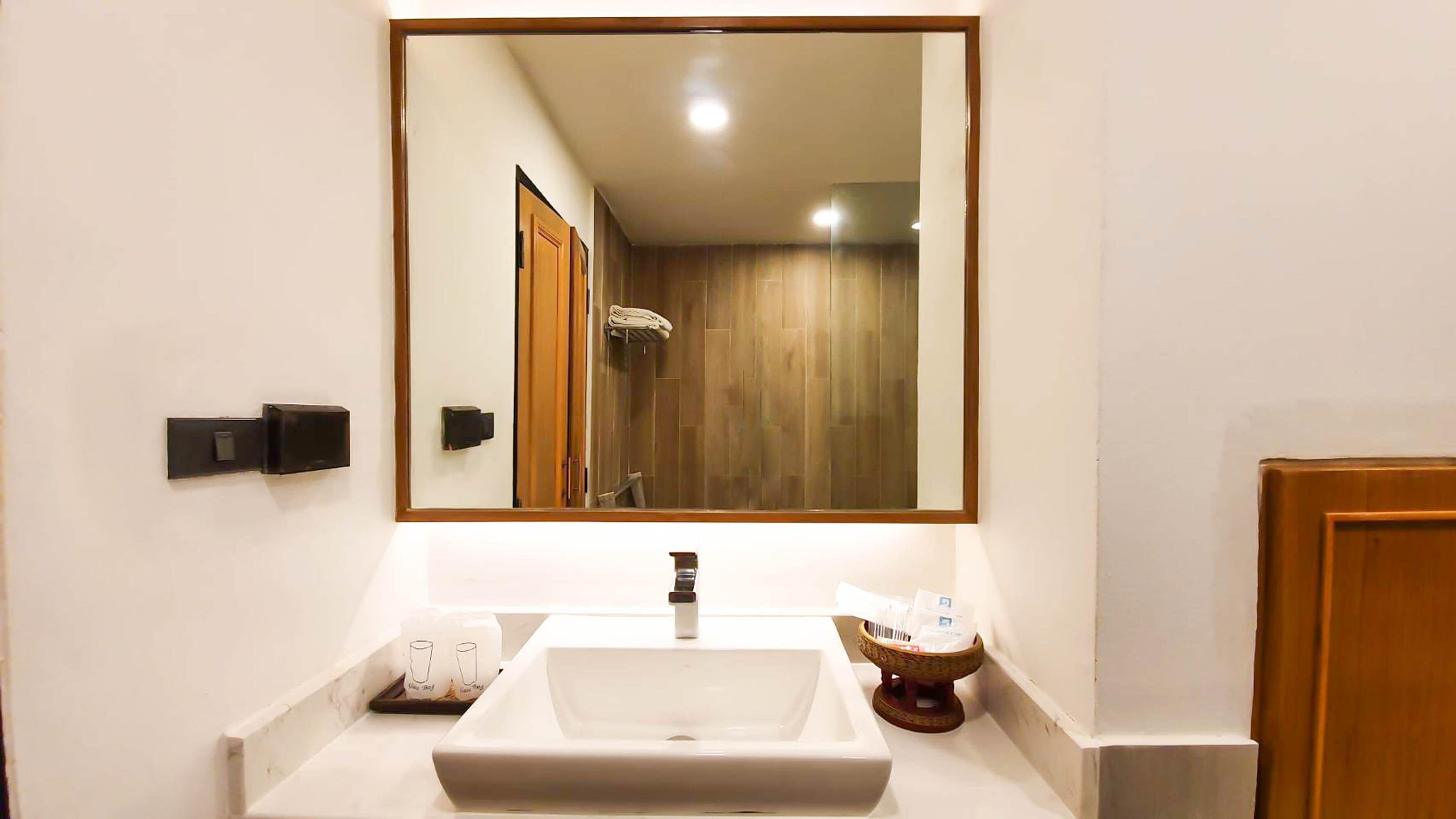 shower, free toiletries, hair dryer, bathrobes