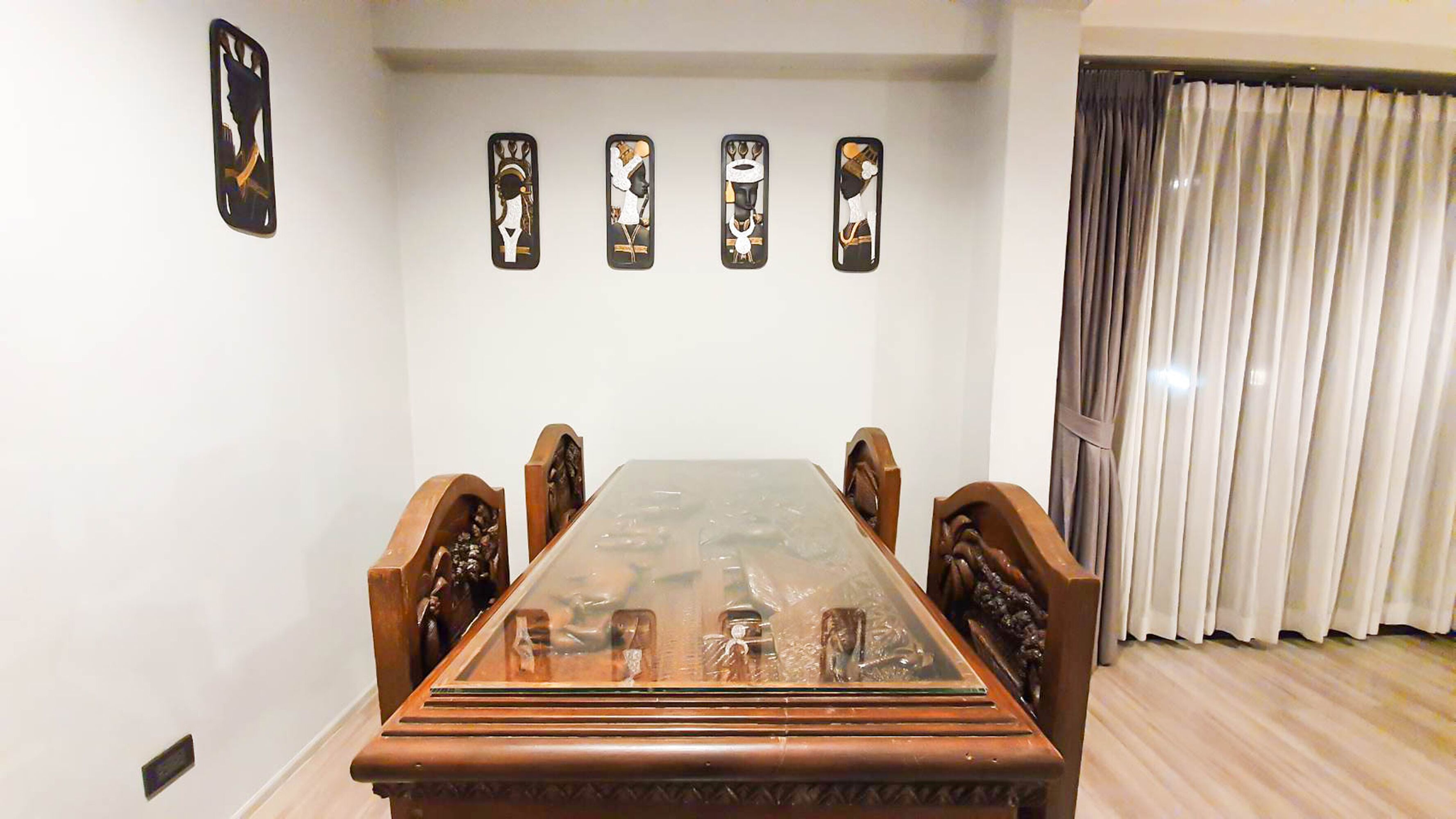 family room, balcony | 1 bedroom, in-room safe, individually decorated, desk