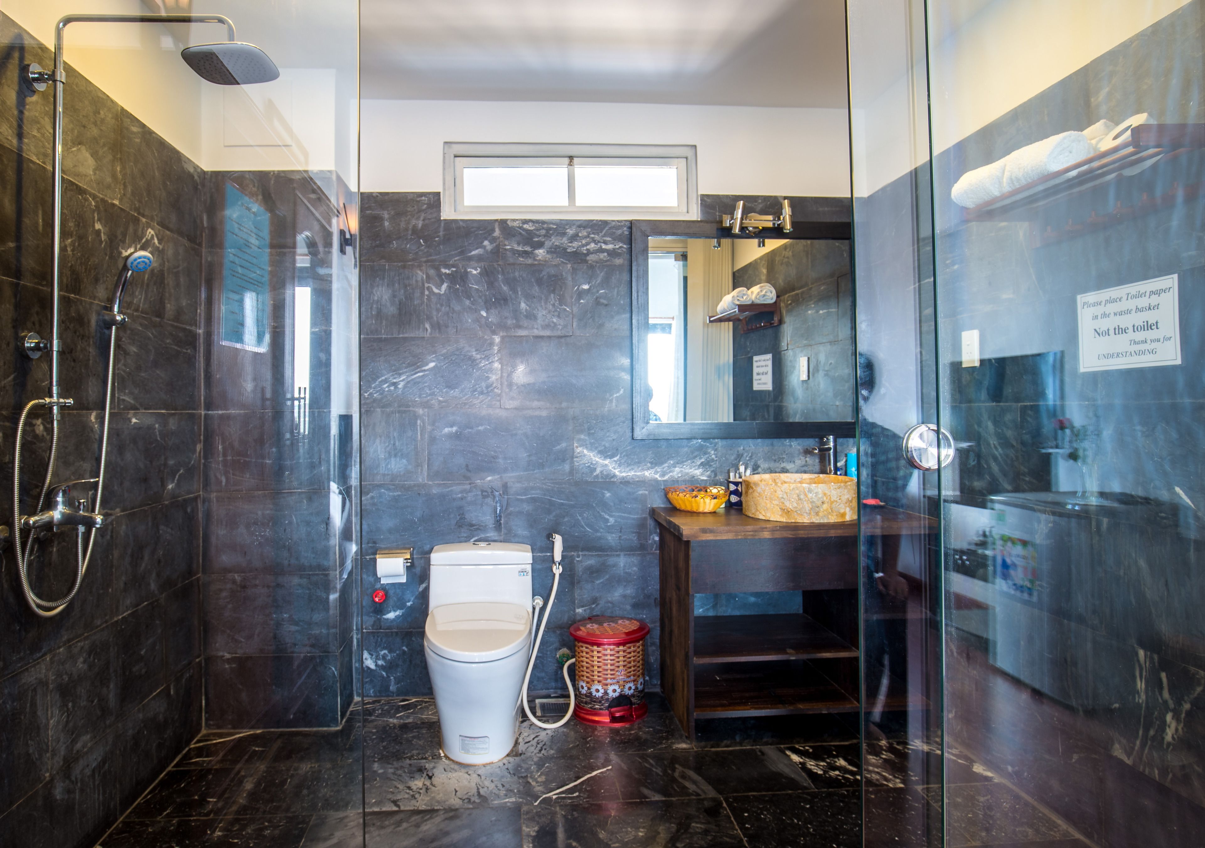 shower, free toiletries, hair dryer, slippers