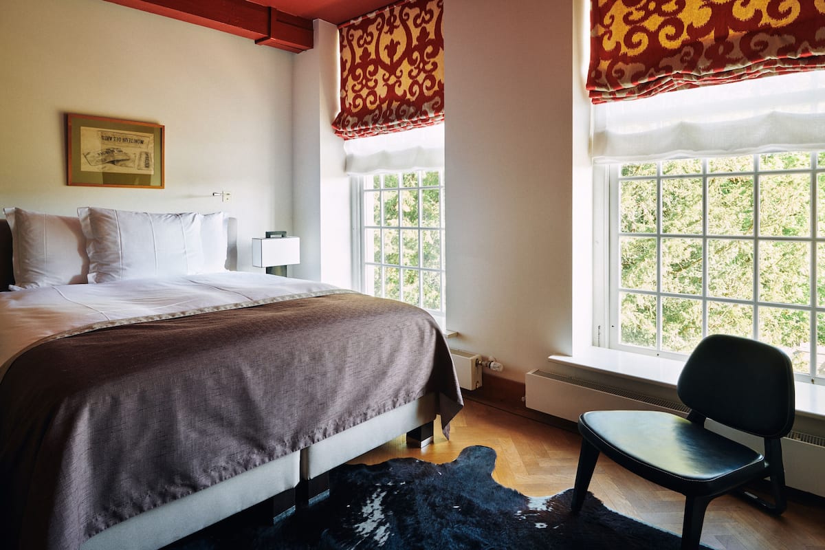 Standaard tweepersoonskamer, 1 queensize bed, uitzicht op tuin | 1 slaapkamer, hypoallergeen beddengoed, donzen dekbedden