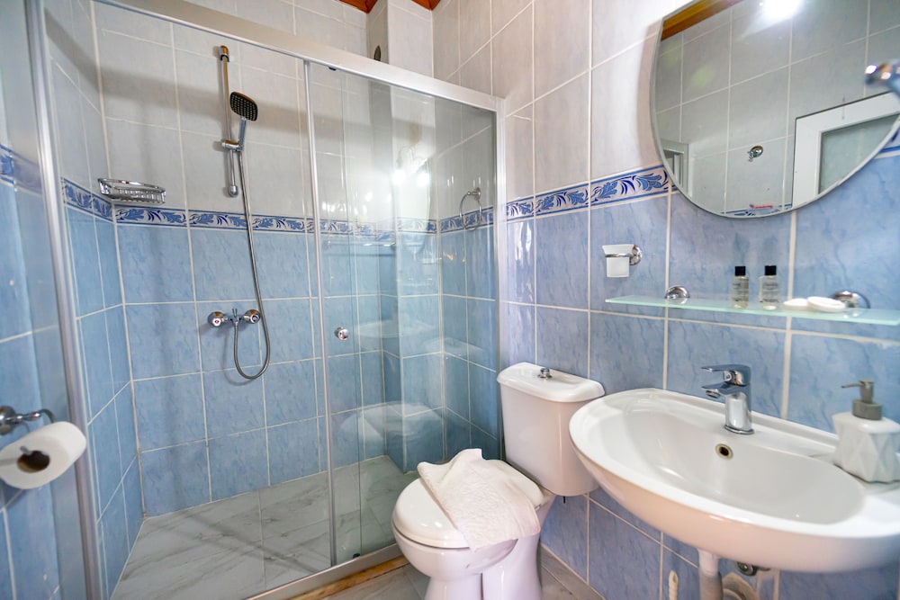 Flower Pension by null