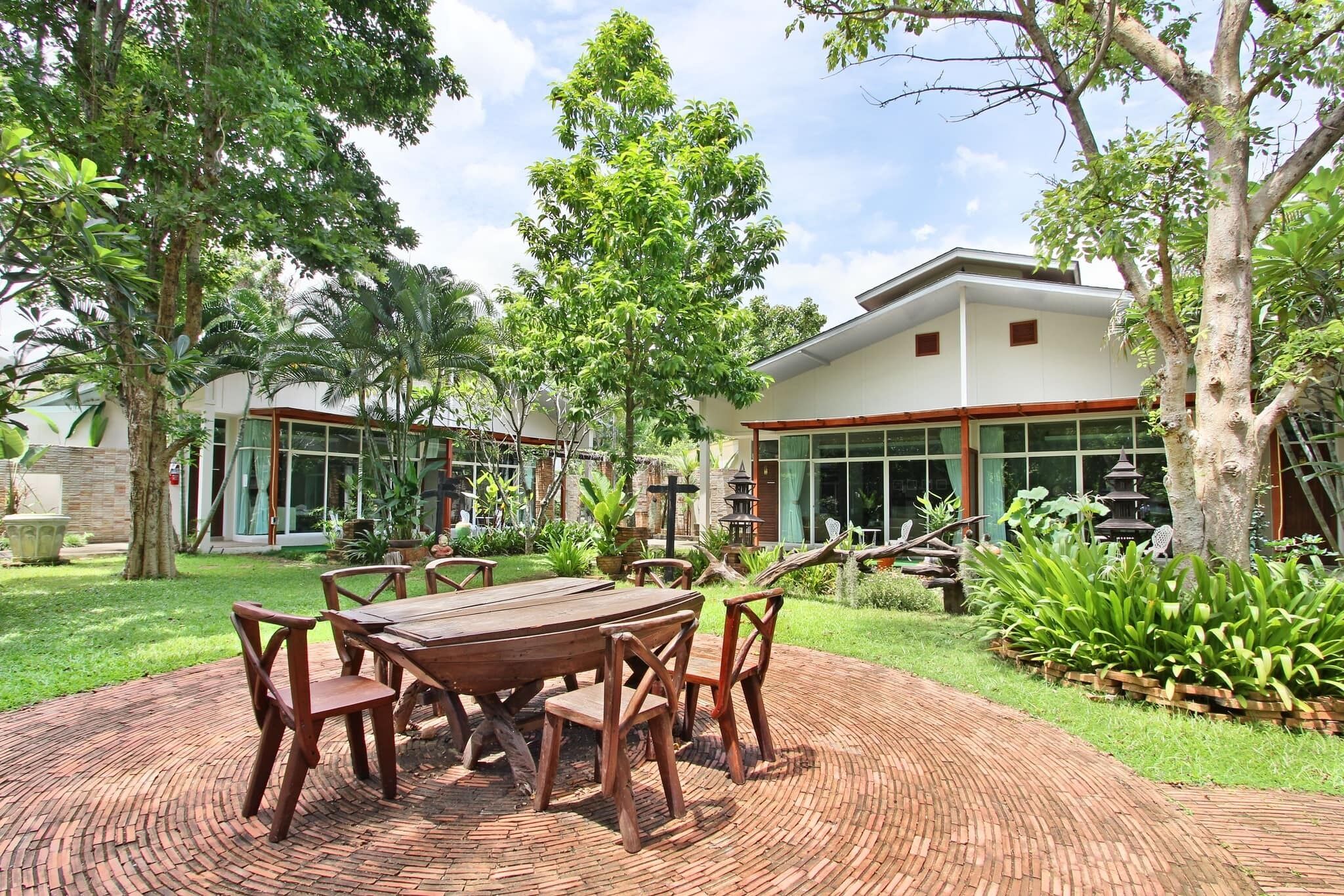 jacuzzi suite | 1 bedroom, desk, blackout curtains, free wifi