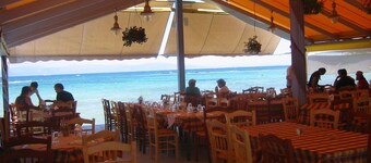 Hotel Avra