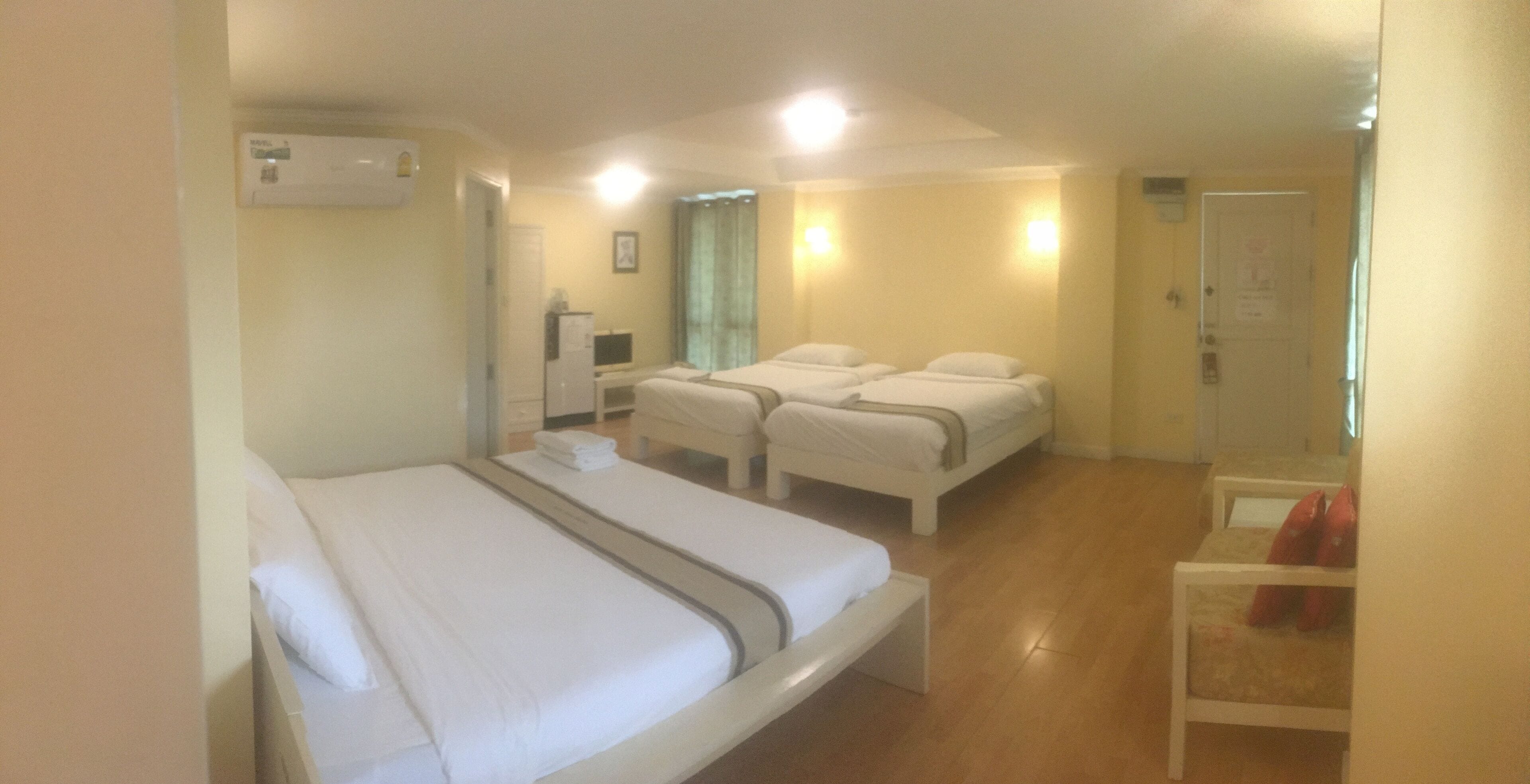 In-room safe, individually decorated, individually furnished, desk