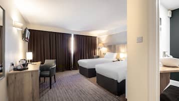 Executive Twin Room | Individually decorated, individually furnished, soundproofing