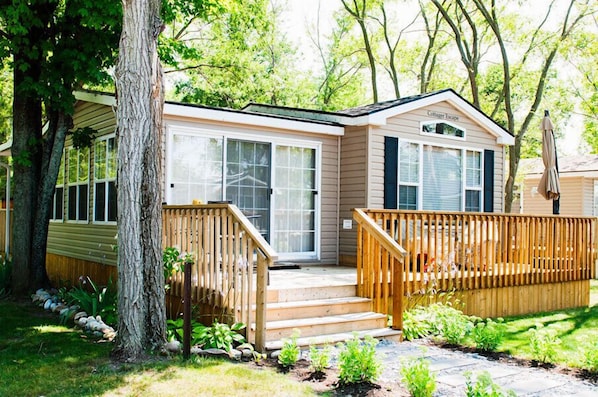 Exterior - Great Blue Resorts - Lantern Bay Resort (Gravenhurst)