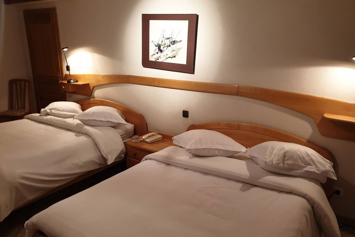 suite | 1 bedroom, minibar, desk, free wifi