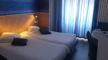Habitación doble | Minibar, escritorio, wifi gratis y ropa de cama