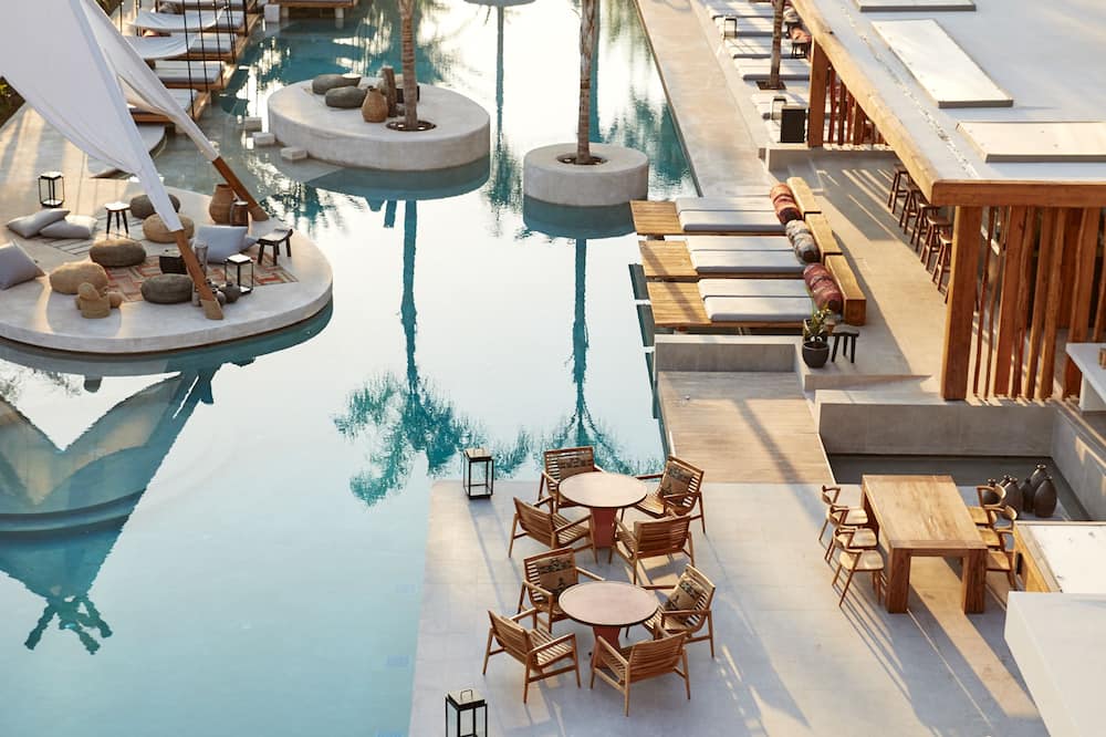 The Syntopia Hotel