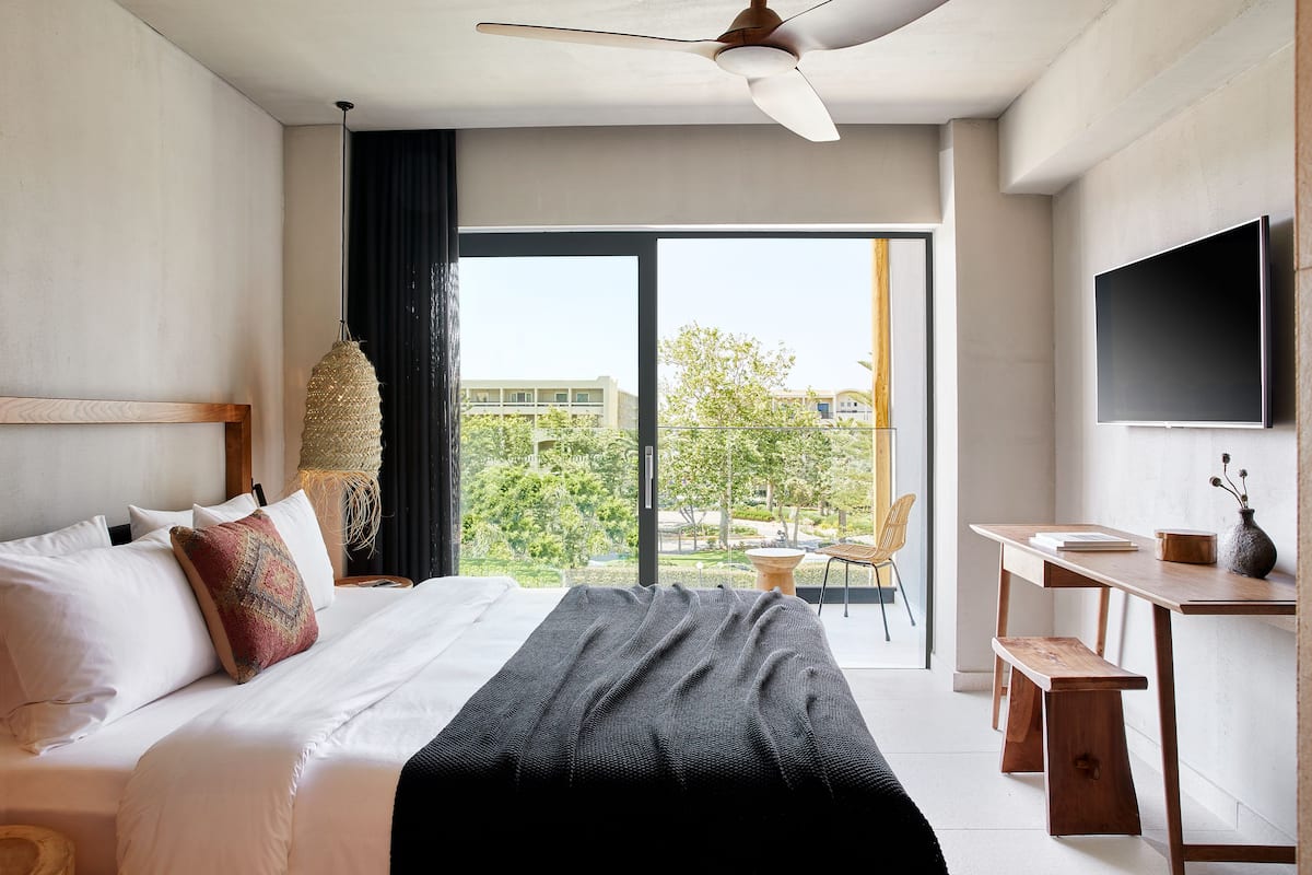 1 bedroom, desk, blackout curtains, free WiFi