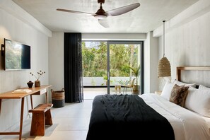 Bureau, rideaux d’obscurcissement, accès au Wi-Fi (inclus)