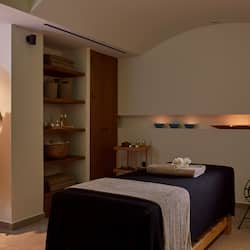 Couples treatment room(s), body treatments, body scrubs, facials