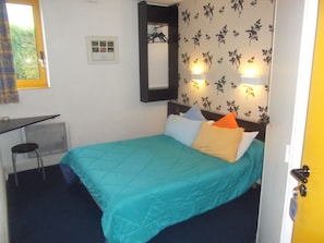 Doppelzimmer | Zimmersafe, Schreibtisch, schallisolierte Zimmer, Bügeleisen/Bügelbrett
