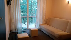 Premium Quadruple Room, 1 Bedroom | Bed sheets - Dom Wypoczynkowy Fantazja (Kolobrzeg)