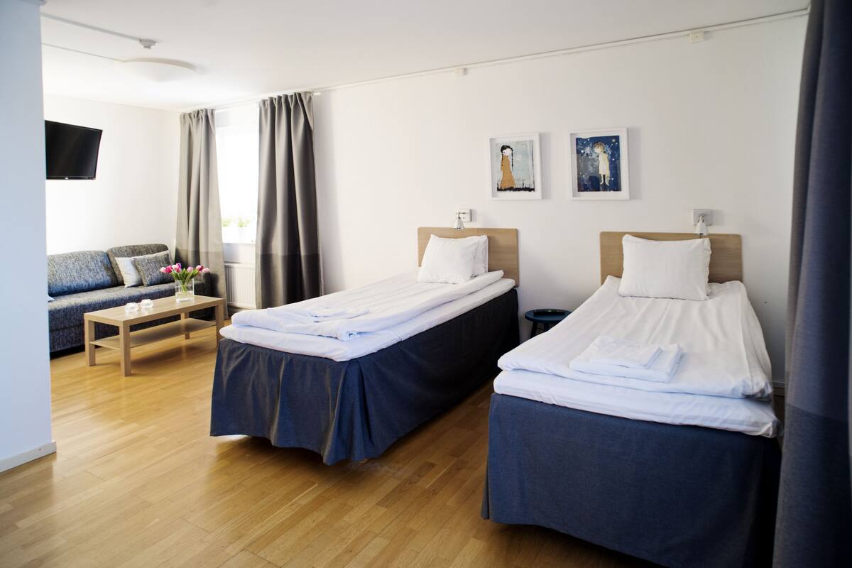 rollaway beds, free wifi, bed sheets