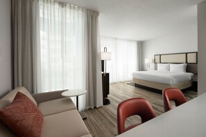 Down duvets, in-room safe, desk, laptop workspace - Residence Inn by Marriott Miami Beach Surfside (Surfside)