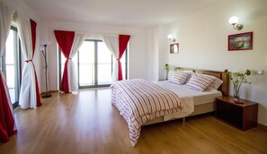 Apartment, 3 Bedrooms, Sea View