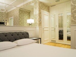 Superior-Doppelzimmer, 1 Doppelbett | Bettwäsche aus ägyptischer Baumwolle, hochwertige Bettwaren, Minibar