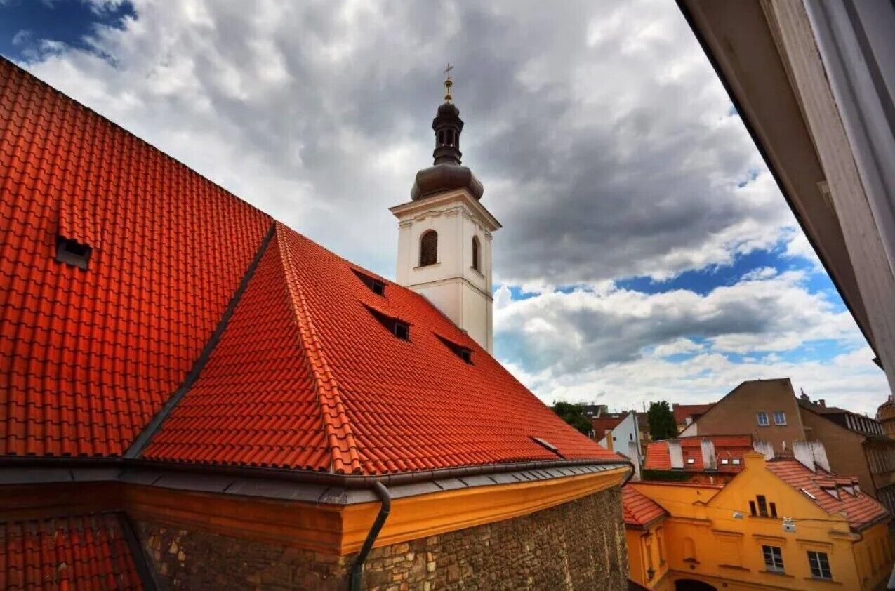 quadruple room | minibar, in-room safe, desk, laptop workspace