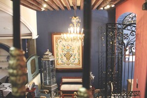 Interior entrance - Villahernan Hotel (Puebla)