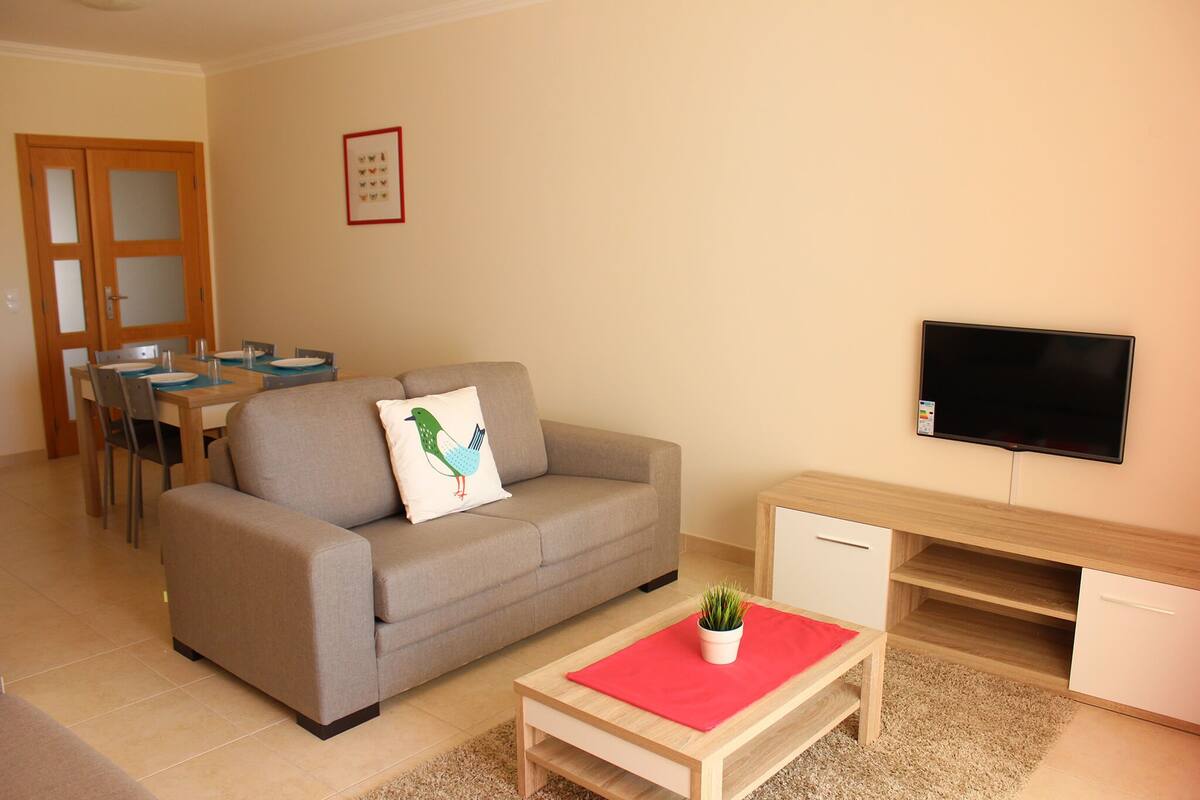 Apartment, 2 Bedrooms | Living room