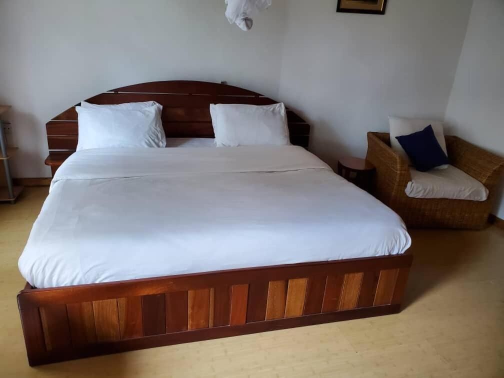 Minibar, in-room safe, desk, free rollaway beds