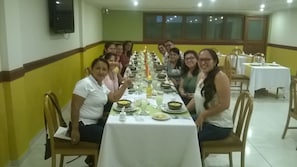Family dining - Hotel Palma Real (Villavicencio)