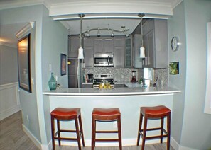 公寓式客房, 4 间卧室 | 私人厨房 | 大冰箱、微波炉、炉灶、茶具/咖啡用具