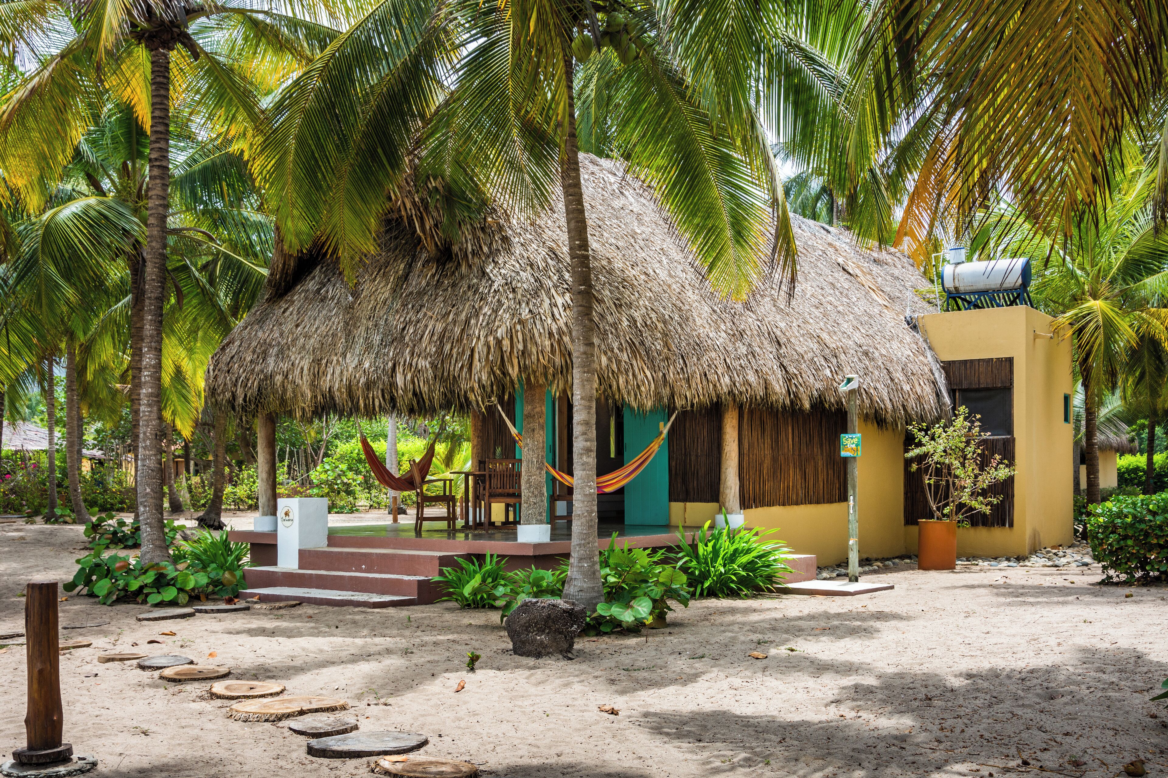 Bungalow Deluxe, 1 chambre, non-fumeurs, vue océan | Literie de qualité supérieure, minibar, coffres-forts dans les chambres