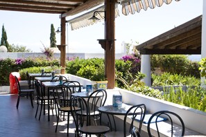 Bar (on property) - La Sirena (Lipari)