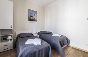 Doppel- oder Zweibettzimmer | Zimmersafe, Schreibtisch, schallisolierte Zimmer, Bügeleisen/Bügelbrett