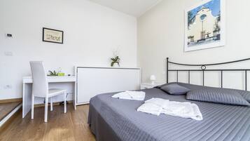 Doppel- oder Zweibettzimmer