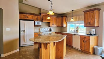Penthouse Cao cấp, nhiều giường, không hút thuốc | Bếp riêng | Lò vi sóng, bếp nấu, dụng cụ pha cà phê/trà, ấm điện