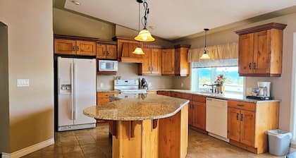 Misty Mountain Inn and Suites