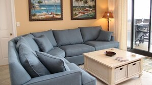 Standaard appartement, 3 slaapkamers, keuken, uitzicht op het strand (411) | Woonruimte | Flatscreentelevisie
