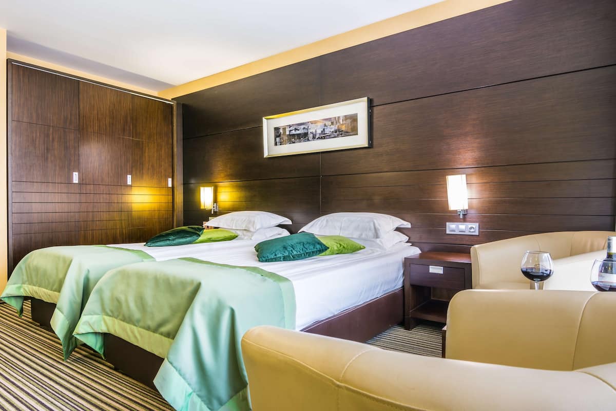 1 bedroom, minibar, in-room safe, desk