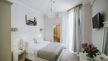 Standard Double Room, 1 Double Bed | Minibar, in-room safe, desk, free WiFi