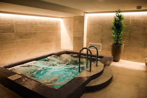 Cherie Hotel Boutique & Restaurant