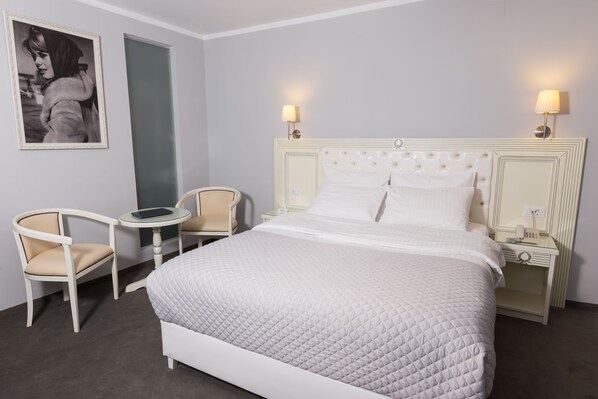 Huoneisto, 2 makuuhuonetta | Minibaari, tallelokero huoneessa, työpöytä, ilmainen Wi-Fi