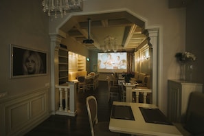 Esmorzar diari continental (9 EUR per persona)