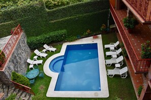 Outdoor pool, pool loungers